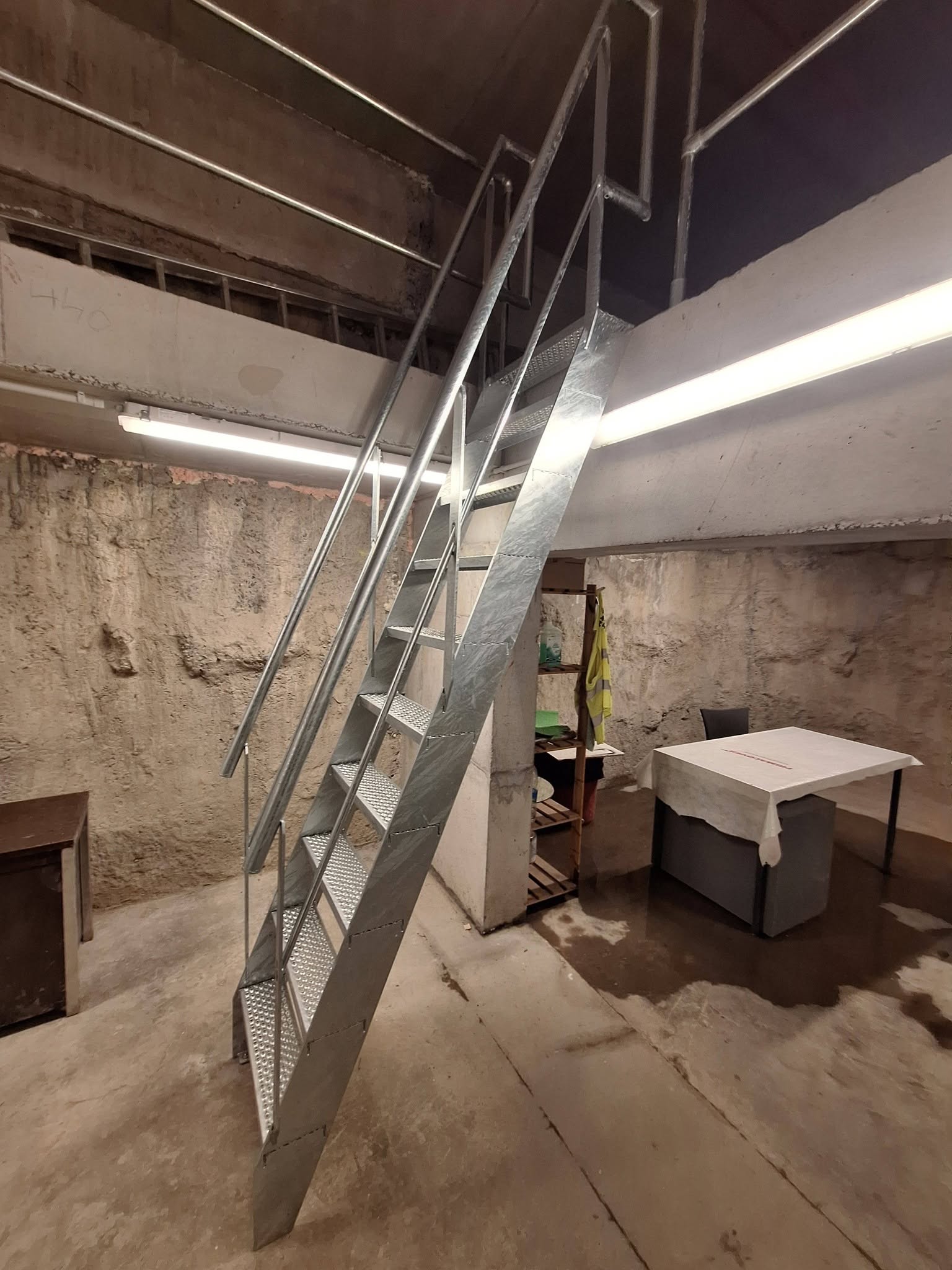 Stalen trap op maat – DK Construct